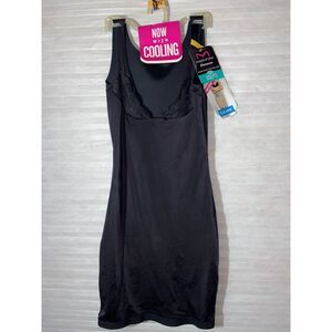 MAIDENFORM FLEXEES WEAR YOUR OWN BRA SLIP SCULPTS #1269 COOL HOOK PANTY Black